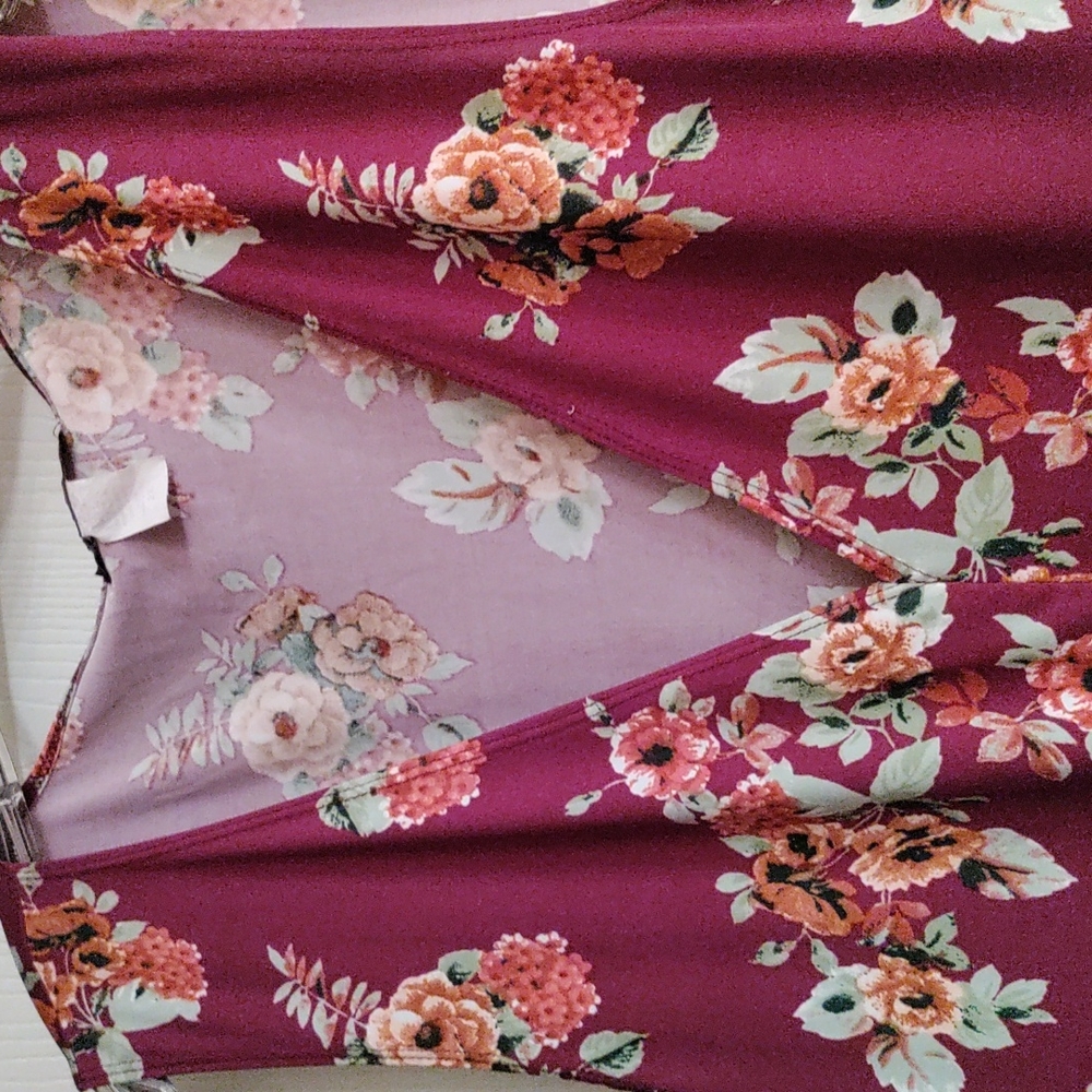 Floral jumpsuit 2x(14/16 - 16/18) - Picture 3 of 12